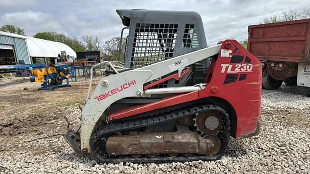 Image of Takeuchi TL230 equipment image 1