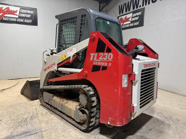 Image of Takeuchi TL230 equipment image 2
