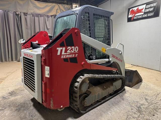 Image of Takeuchi TL230 equipment image 4
