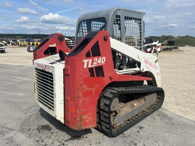 Image of Takeuchi TL240 equipment image 3