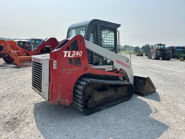 Image of Takeuchi TL240 equipment image 4