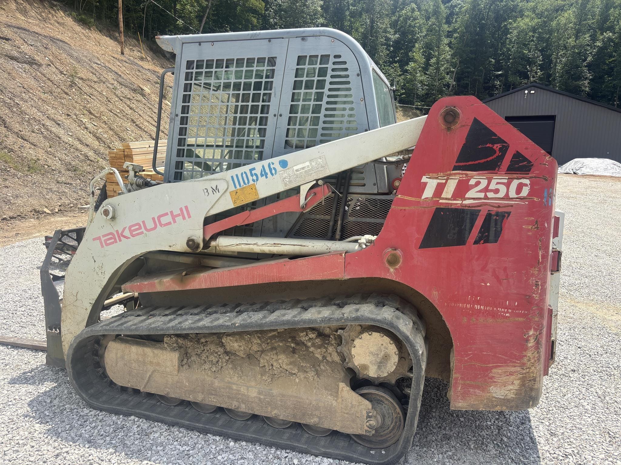 Takeuchi TL250 Equipment Image0