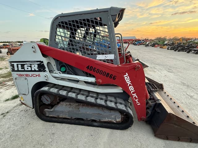 Image of Takeuchi TL6R equipment image 4