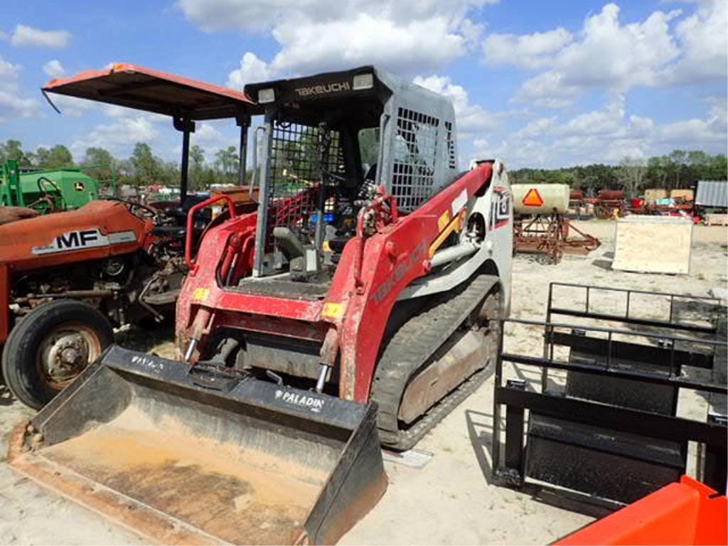 Takeuchi TL8 Equipment Image0