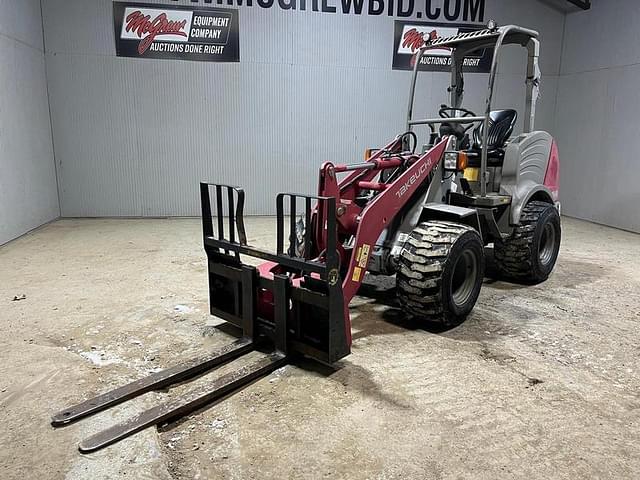 Image of Takeuchi TW40 equipment image 1