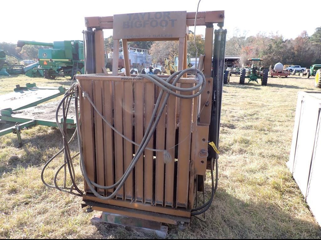 Taylor Dunn Bigfoot Equipment Image0