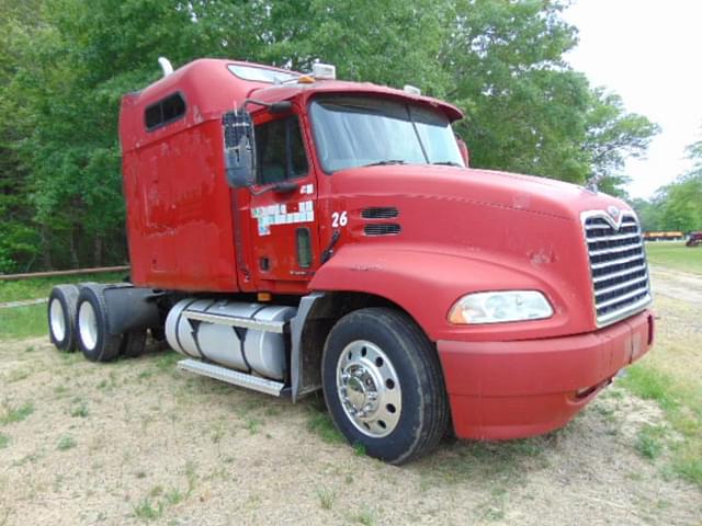 Image of Mack 600 equipment image 1