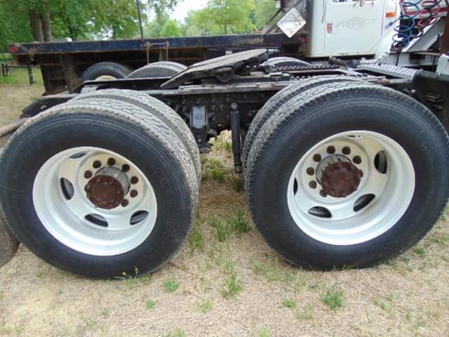 Image of Mack 600 equipment image 2