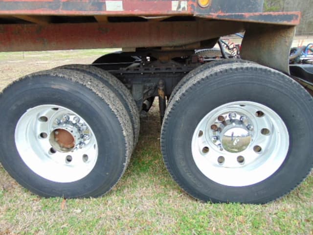 Image of Mack CHN613 equipment image 3