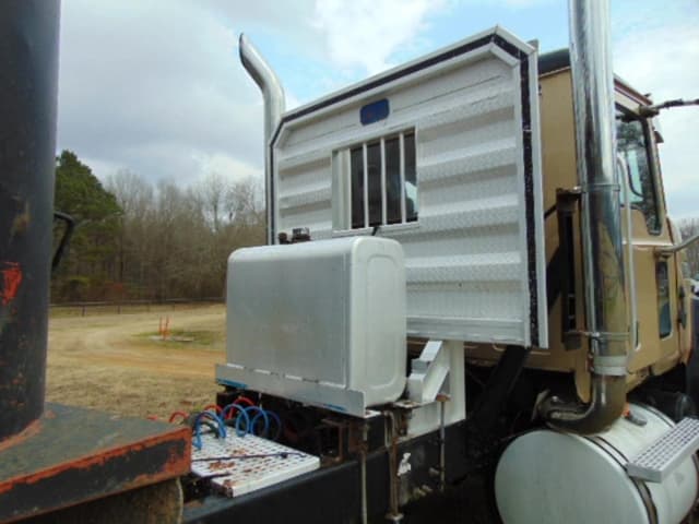 Image of Mack CHN613 equipment image 4