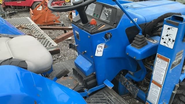 Image of New Holland TC30 equipment image 2