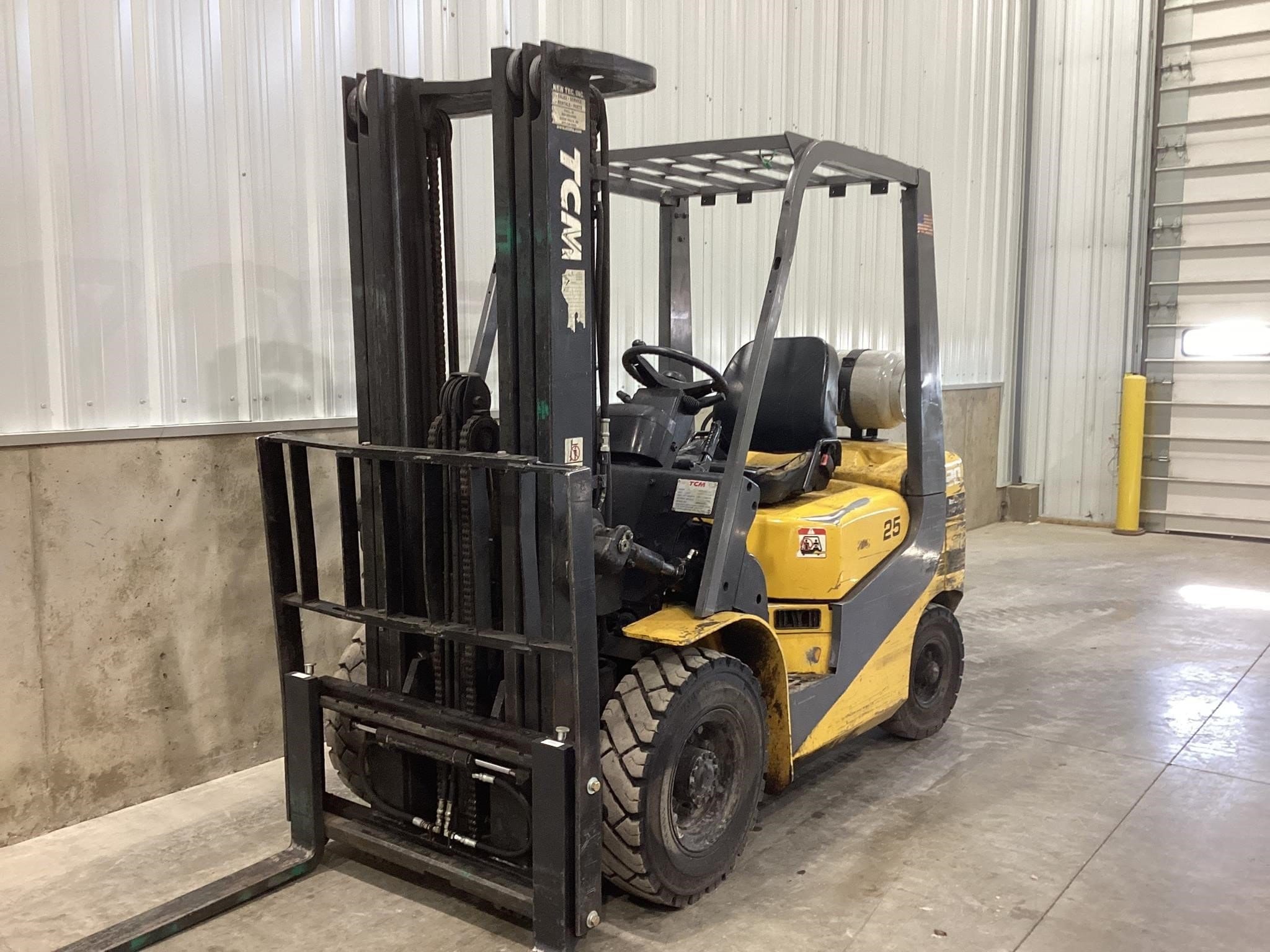 2005 TCM 25 Equipment Image0