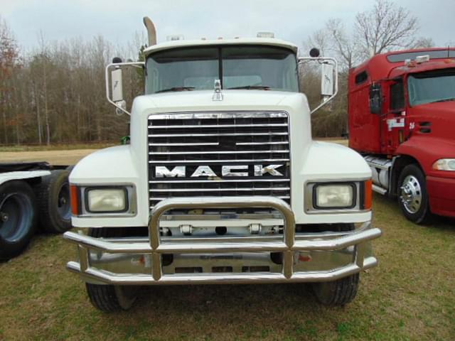 Image of Mack CH6 equipment image 3