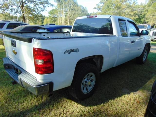 Image of Chevrolet Silverado equipment image 1