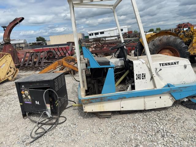 Image of Tennant 240 equipment image 2
