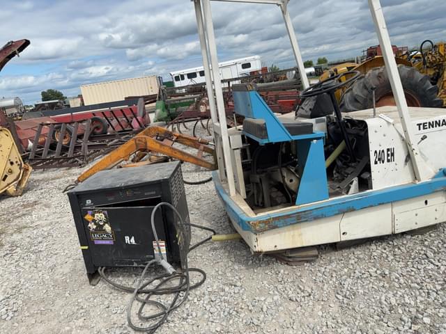Image of Tennant 240 equipment image 3