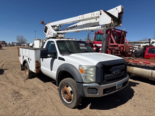 Image of Ford F-550 equipment image 1