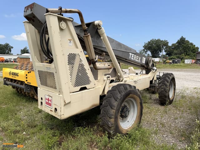 Image of Terex TH842C equipment image 4