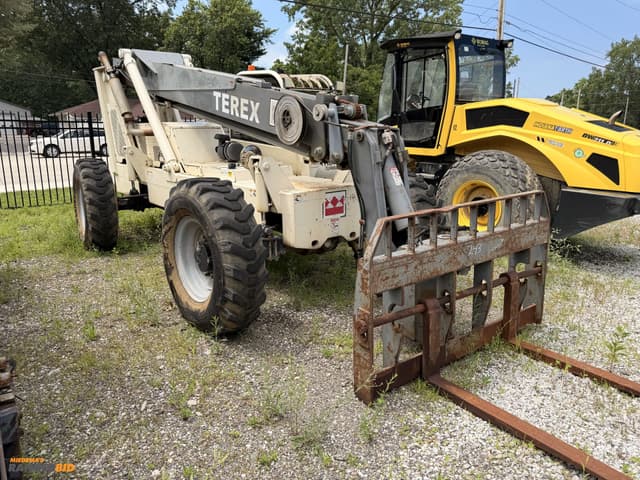 Image of Terex TH842C equipment image 2