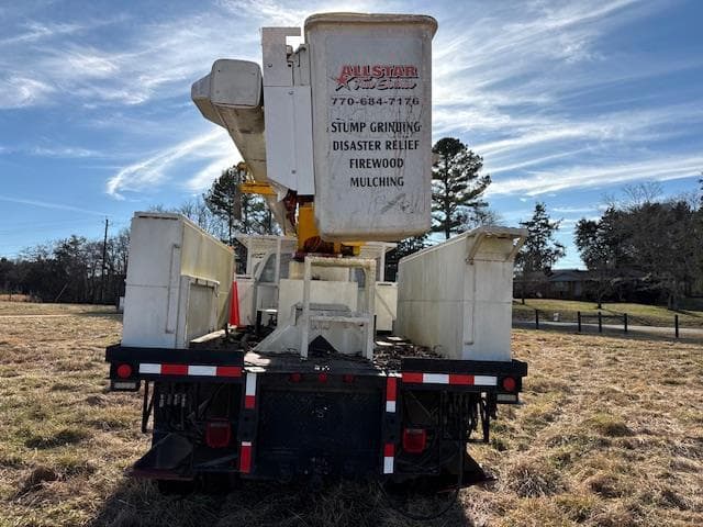 Image of GMC C7500 equipment image 2