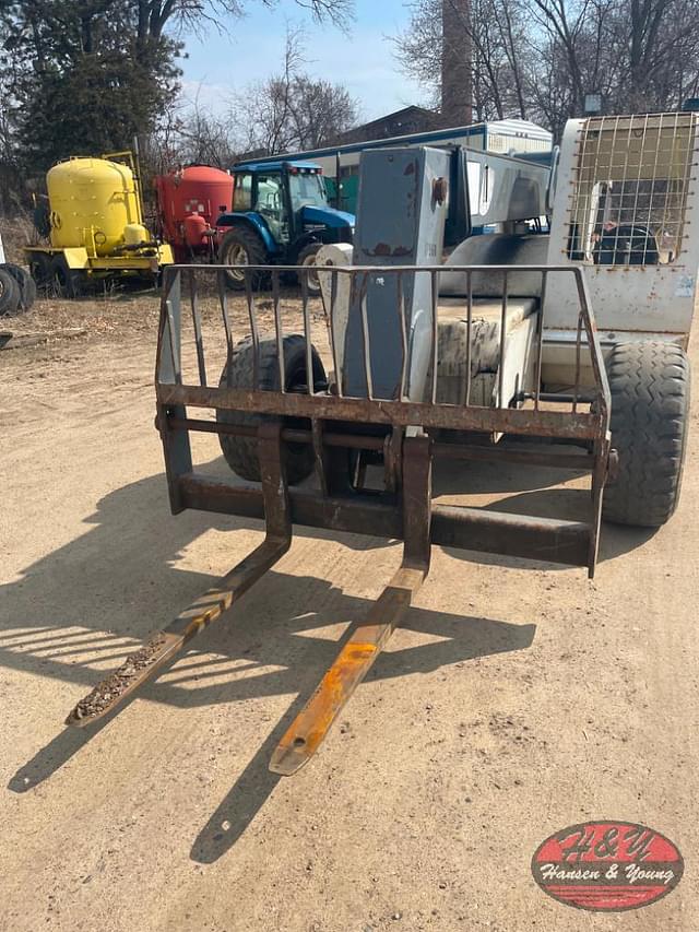Image of Terex TH528 equipment image 2