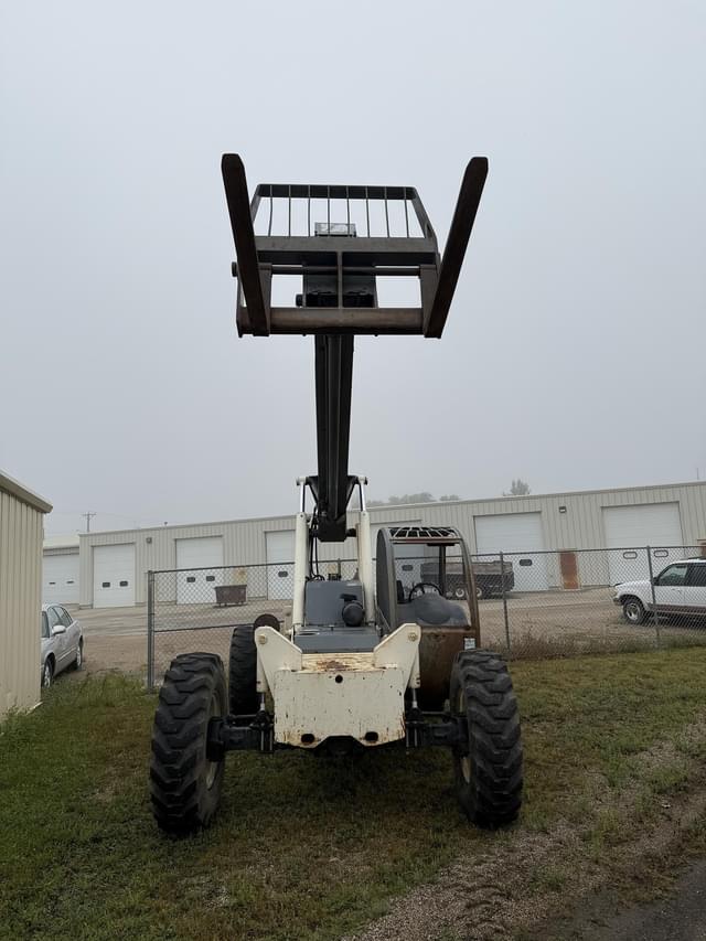 Image of Terex TH644C equipment image 1