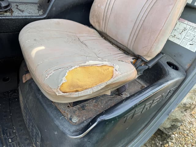 Image of Terex TH844C equipment image 4