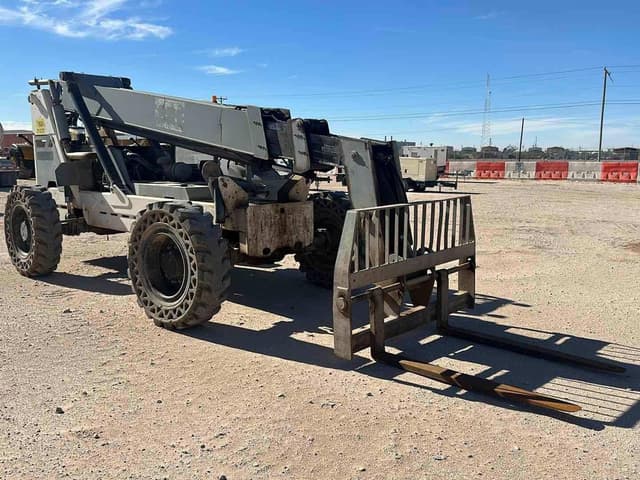 Image of Terex TH844C equipment image 2