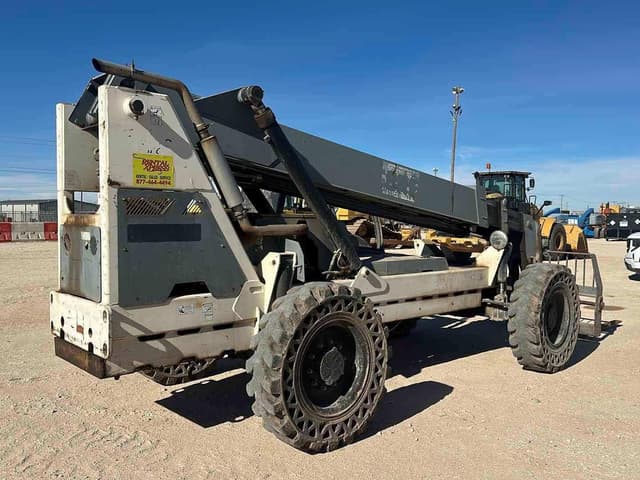 Image of Terex TH844C equipment image 3