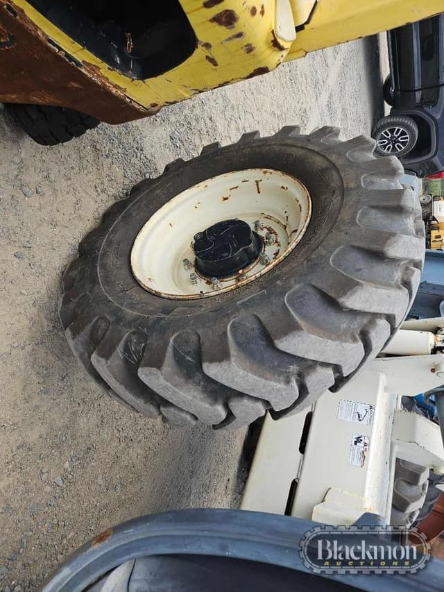 Image of Terex TH844C equipment image 4