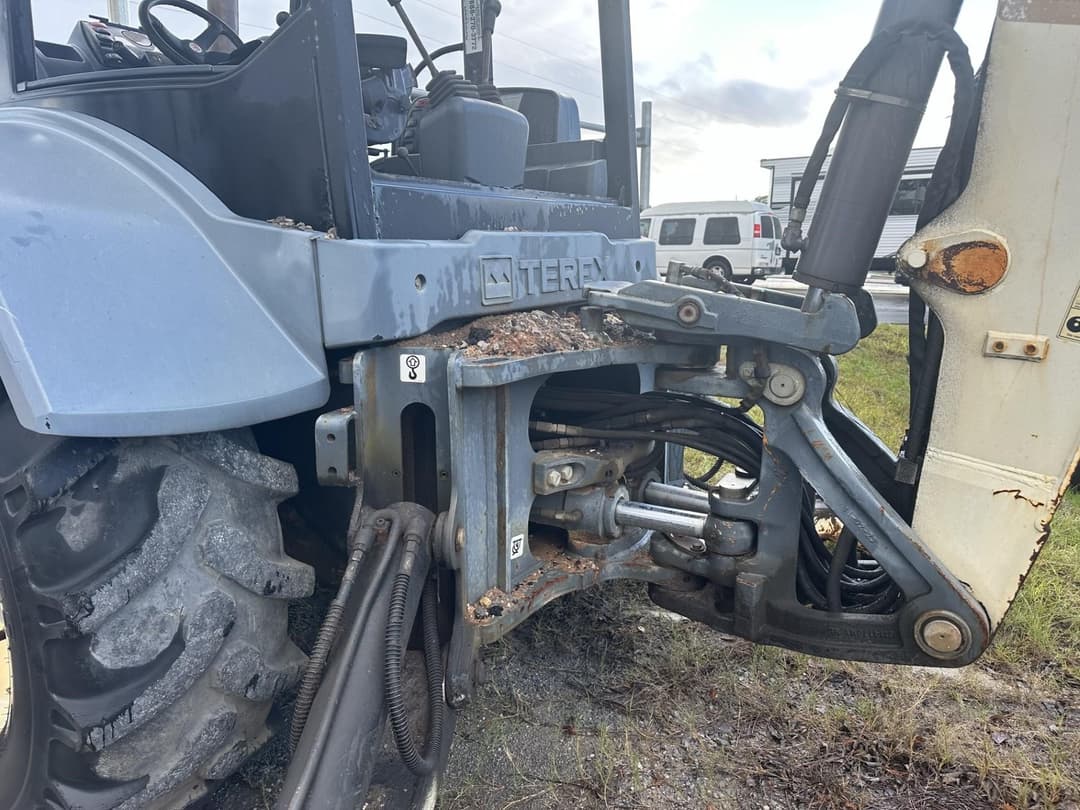 Image of Terex TLB840 Primary Image