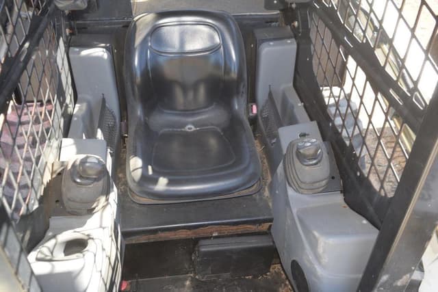 Image of Terex V200S equipment image 4