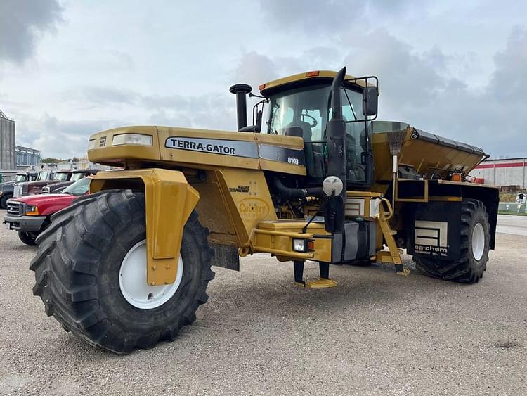 Ag-Chem Terra-Gator 8103 Equipment Image0