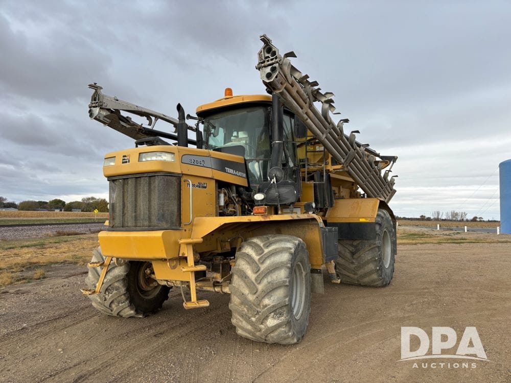Ag-Chem Terra-Gator 8204 Equipment Image0