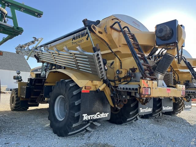 Image of Terra-Gator TG8400 equipment image 1