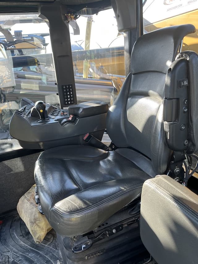 Image of Terra-Gator TG8400 equipment image 4