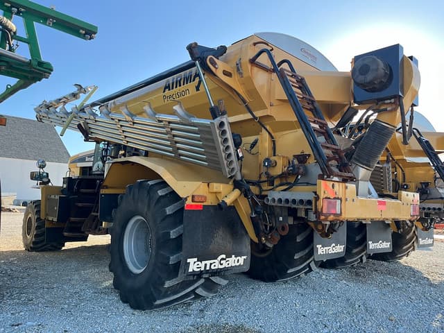Image of Terra-Gator TG8400 equipment image 1