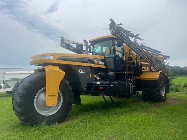 2022 Terra-Gator TG9300C Equipment Image0