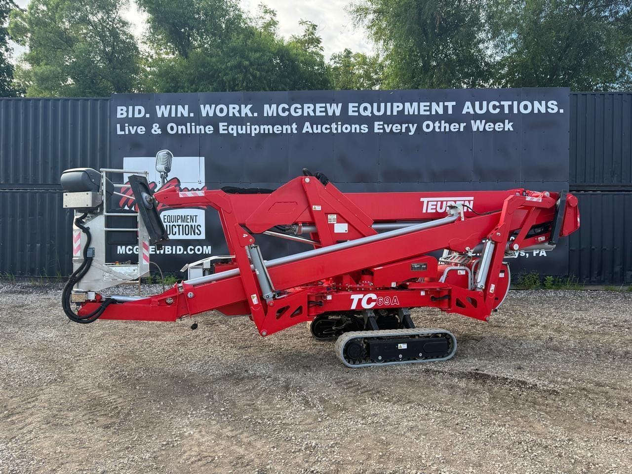 Teupen TC69A Equipment Image0
