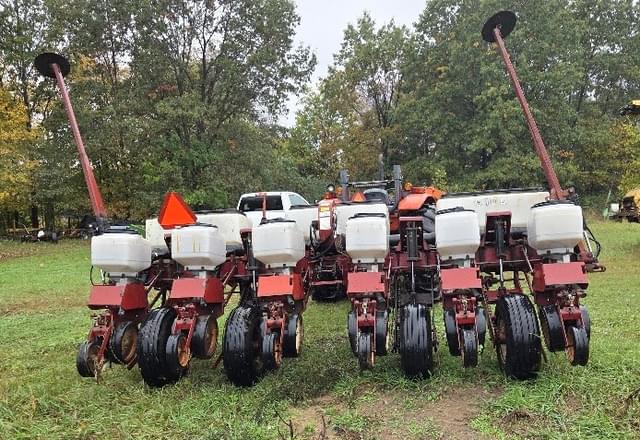 Image of White 5100 equipment image 2