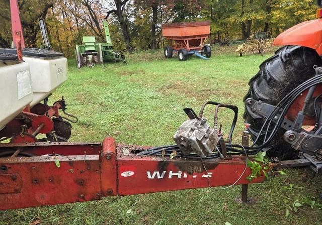 Image of White 5100 equipment image 4