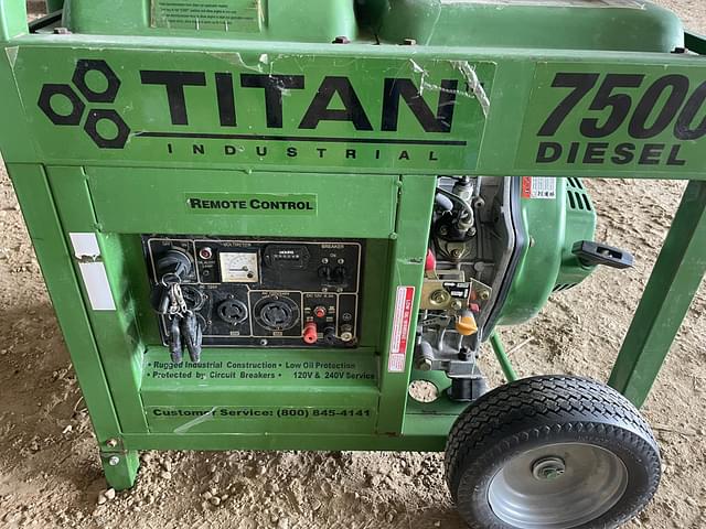 Image of Titan Industrial 7500 equipment image 2