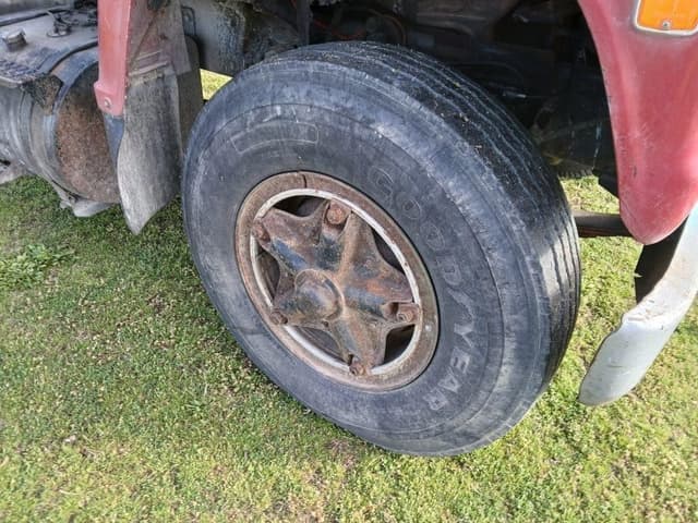 Image of Ford LN800 equipment image 2