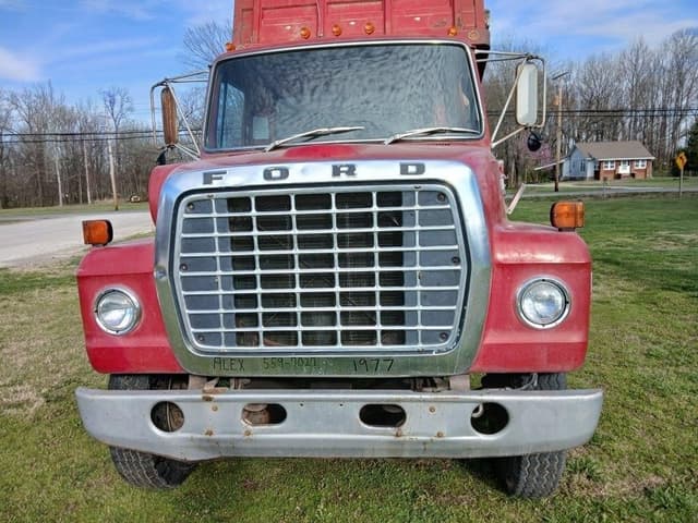 Image of Ford LN800 equipment image 1