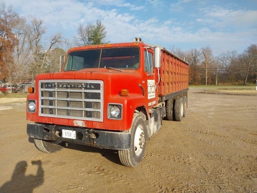 Image of International 2275 Primary image