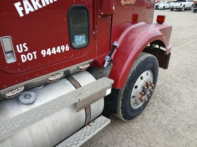 Image of International 9300 equipment image 4