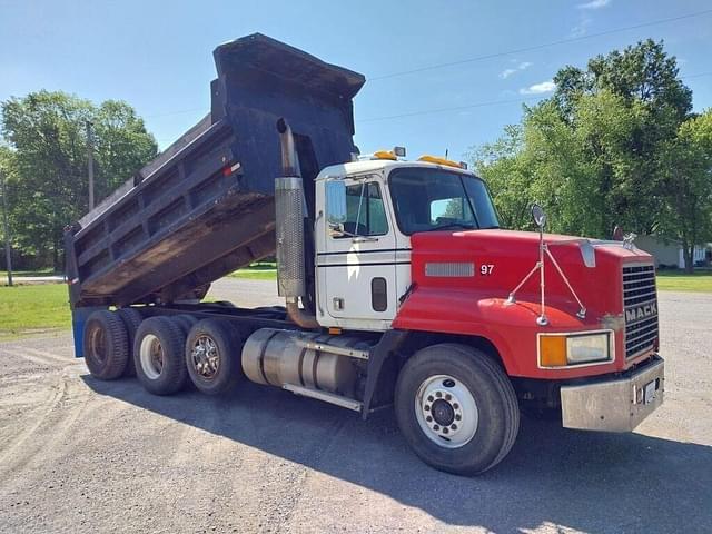 Image of Mack CH600 equipment image 2