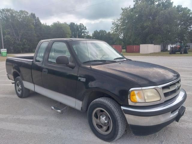 Image of Ford F-150 equipment image 2