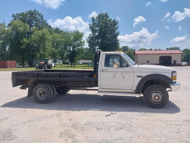 Image of Ford F-350 equipment image 3