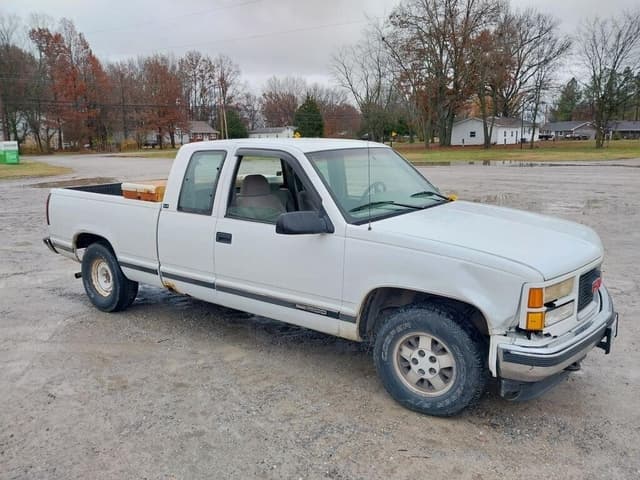 Image of GMC Sierra equipment image 2